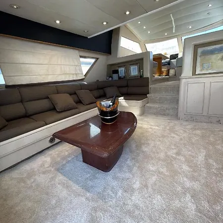 Yacht Sotavento Botel *