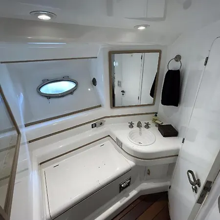Botel Yacht Sotavento *